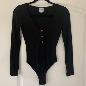 Princess Polly Black Ribbed Long-Sleeve Bodysuit (size 6)